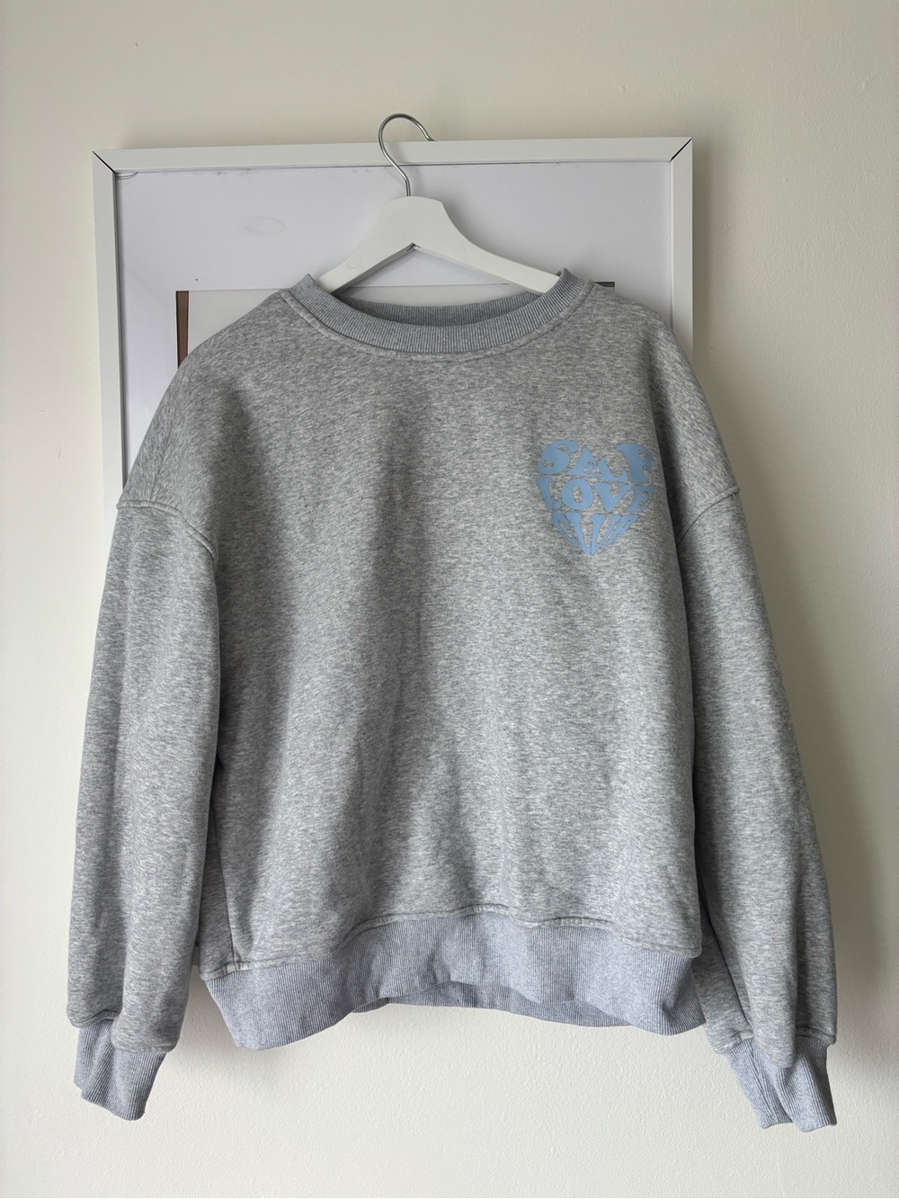 Le Lis Light Gray Crewneck with Pale Blue Heart Graphic